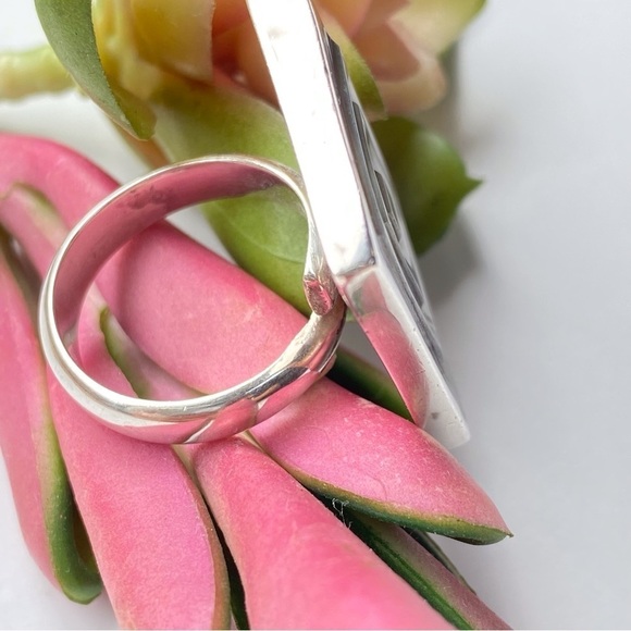 Mother of Pearl and Sterling Silver Statement Piece - Picture 2 of 13